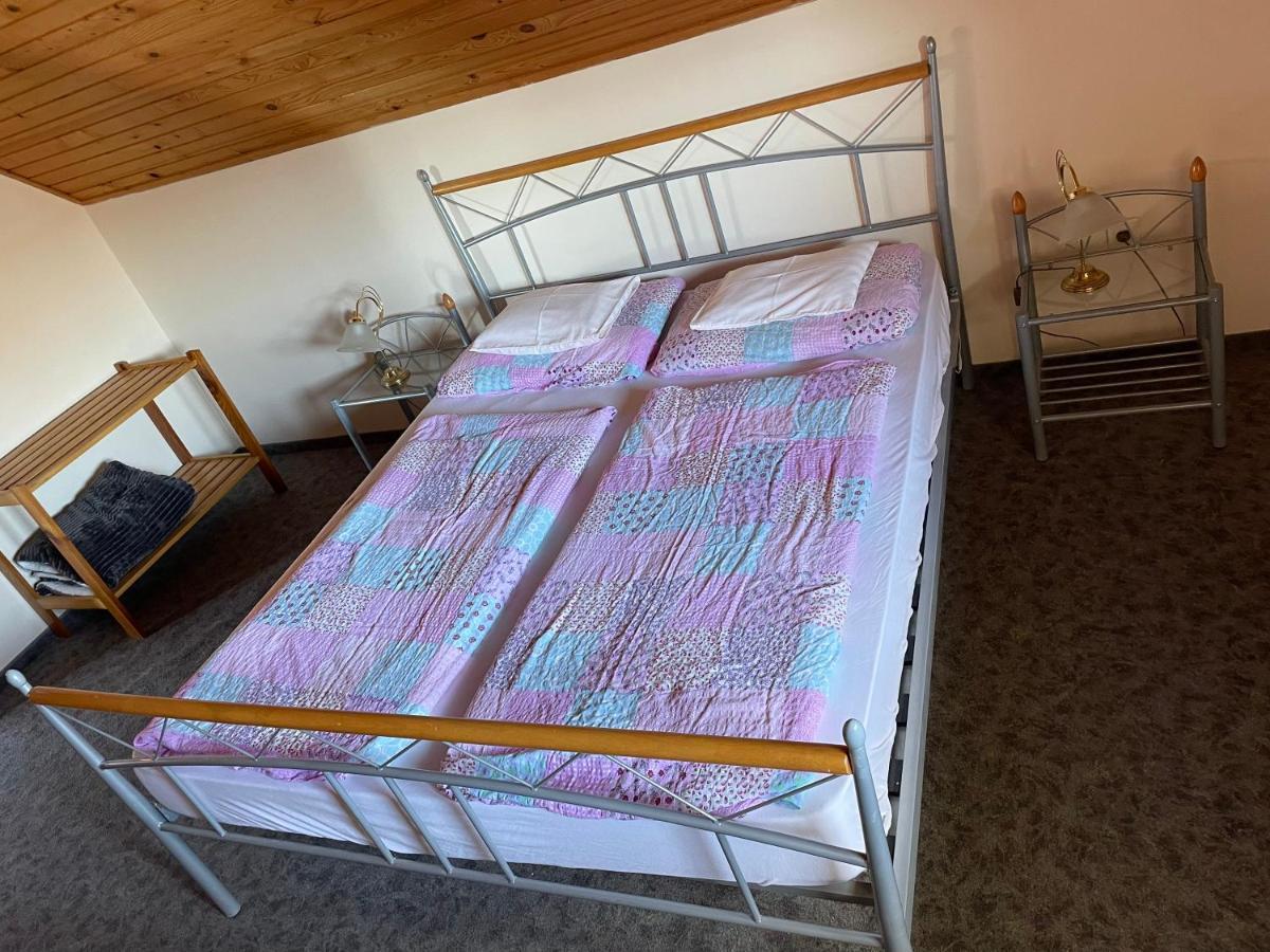 Esther Apartman Gyenesdiás Exteriör bild