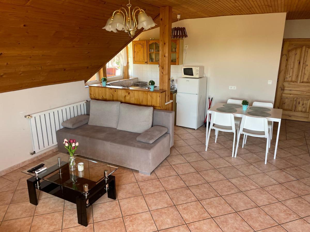 Esther Apartman Gyenesdiás Exteriör bild