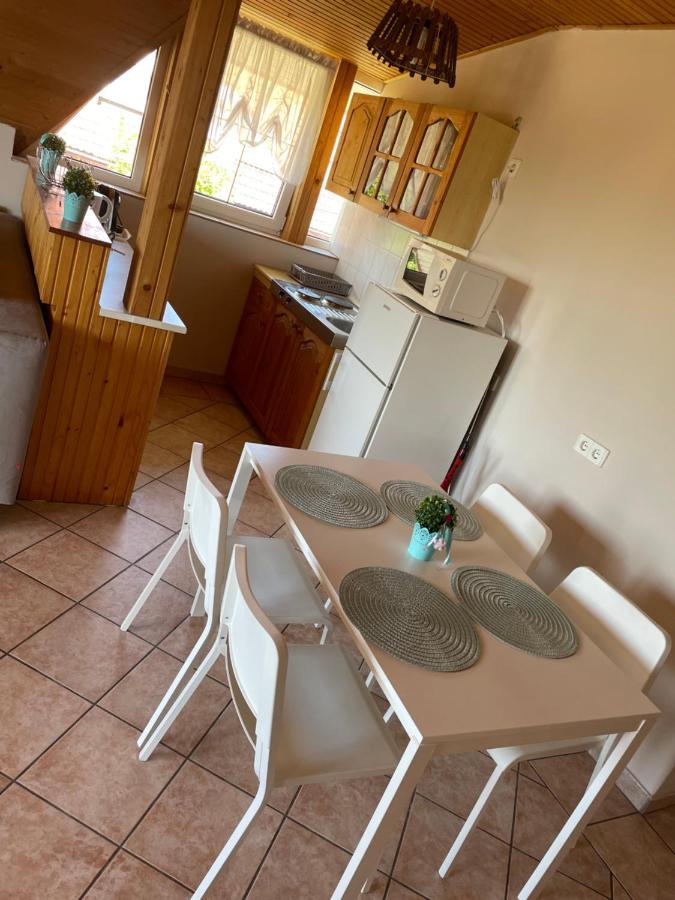 Esther Apartman Gyenesdiás Exteriör bild