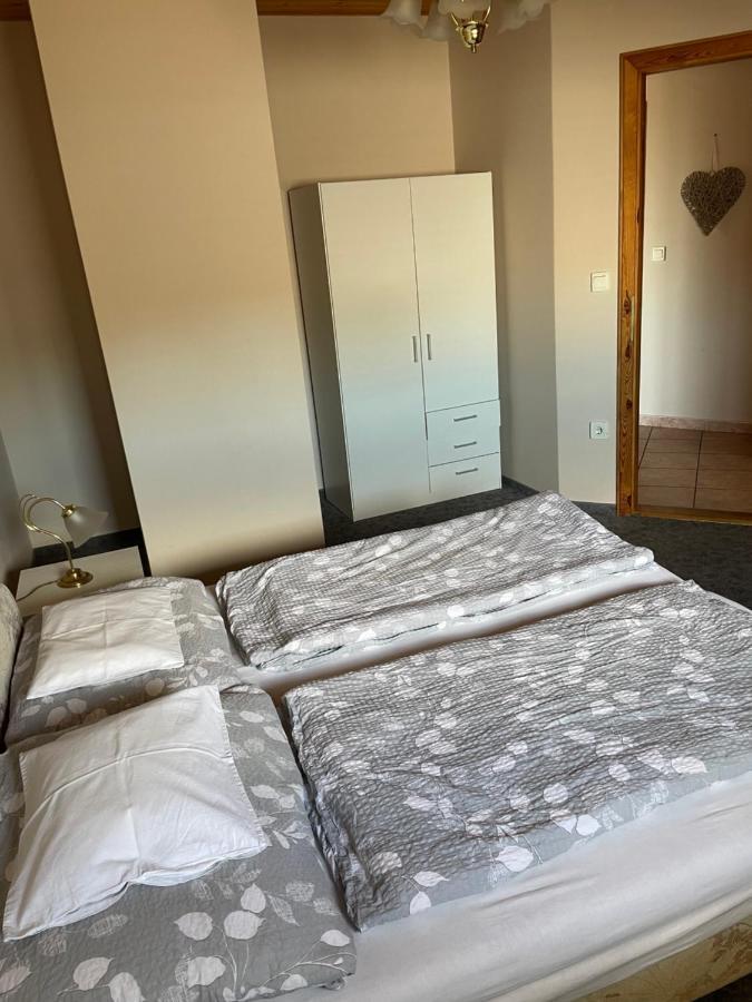 Esther Apartman Gyenesdiás Exteriör bild